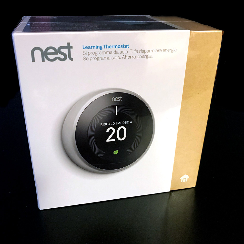 Termostato Learning Nest terza generazione venduto da Nest